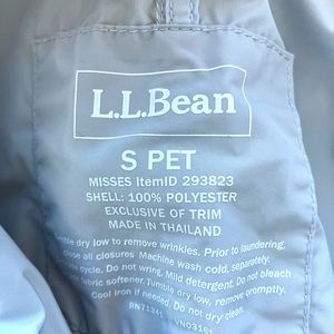 Women’s light gray LLBean small petite jacket